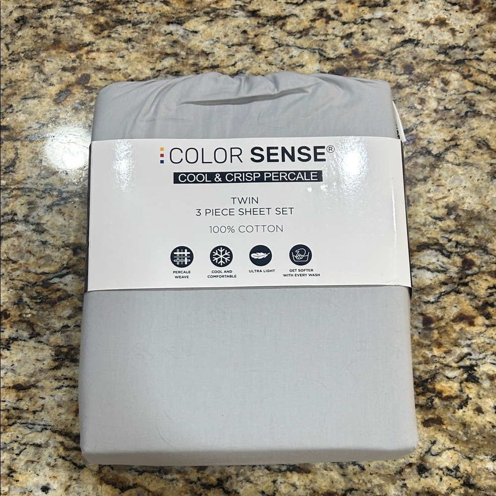 NWT Twin 3 Piece Sheet Set - Gray